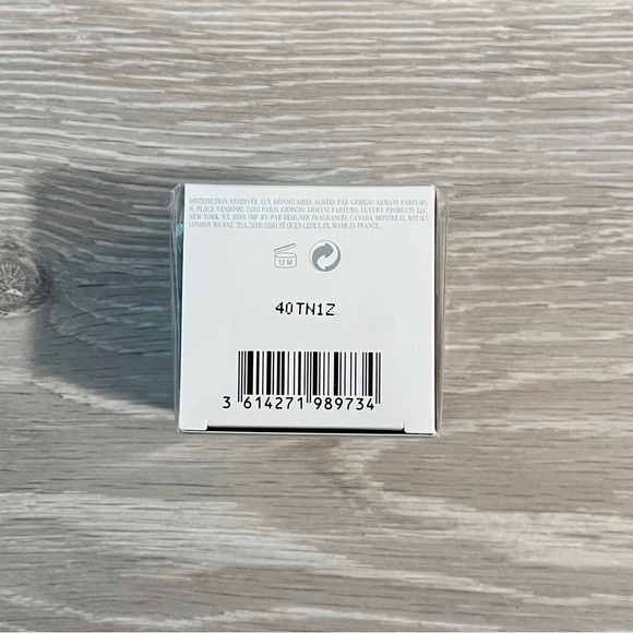 Armani Crema Nera - Picture 2 of 3